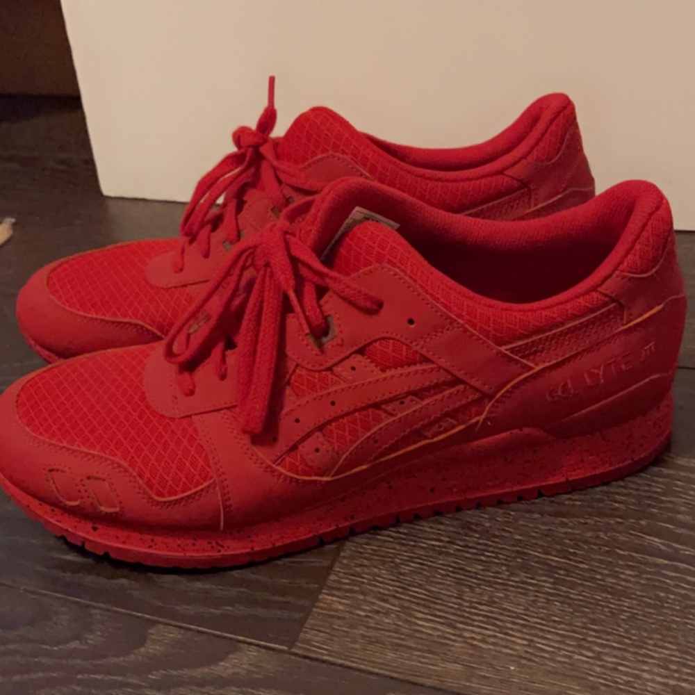 Men’s Size 12 Asics 2017 Athletic Shoes Red